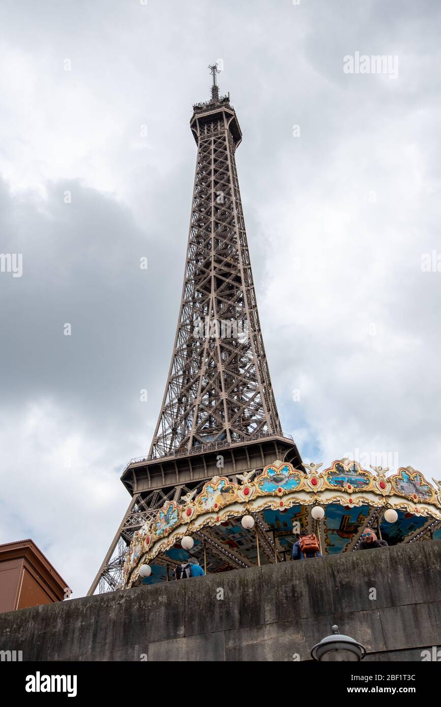 Download Paris Carousel High Resolution Stock Photography And Images Alamy
