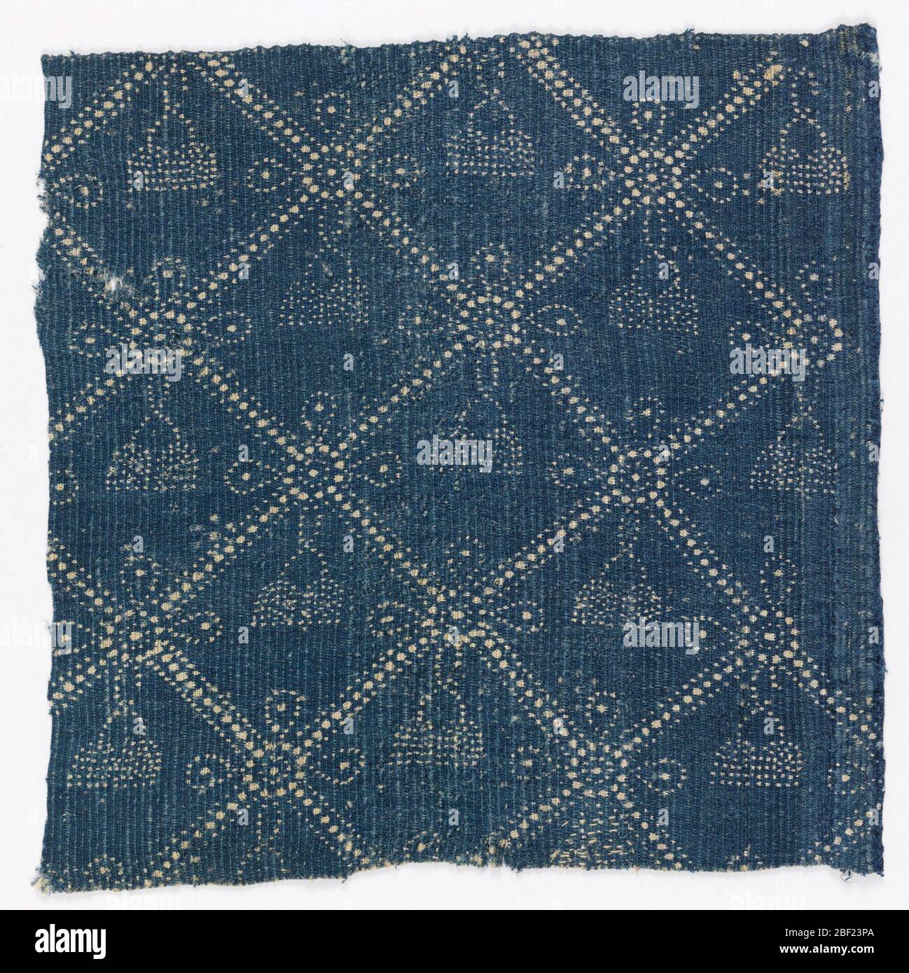 Textile. Woven fabric with ribbing created in weft by using two fine