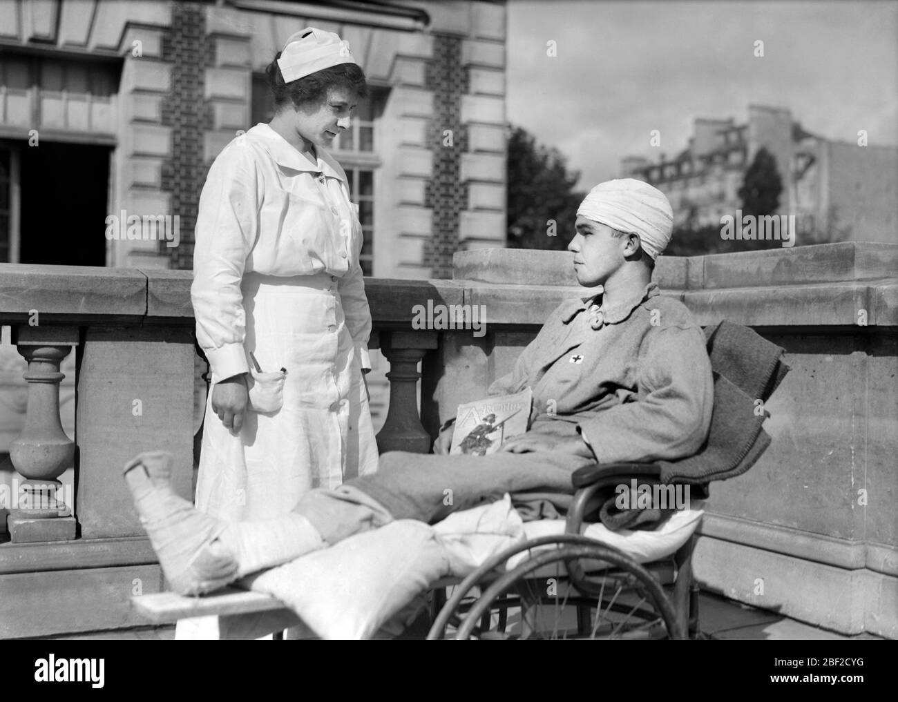 American Nurse and injured Soldier at American Military Hospital No. 1, Neuilly, France, Lewis Wickes Hine, American National Red Cross Photograph Collection, September 1918 Stock Photo