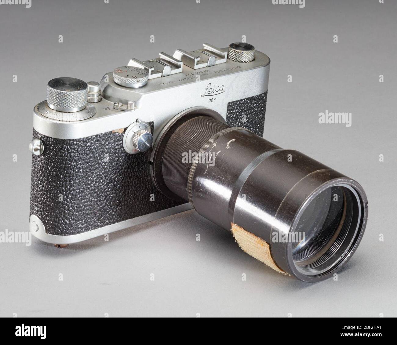 Camera Leica Spectrographic 35mm Glenn Friendship 7. With this camera, a Leica 1g model, astronaut John H. Glenn, Jr.,carried out the first human-operated, astronomical experiment in space during his pioneering mission on February 20, 1962. Stock Photo