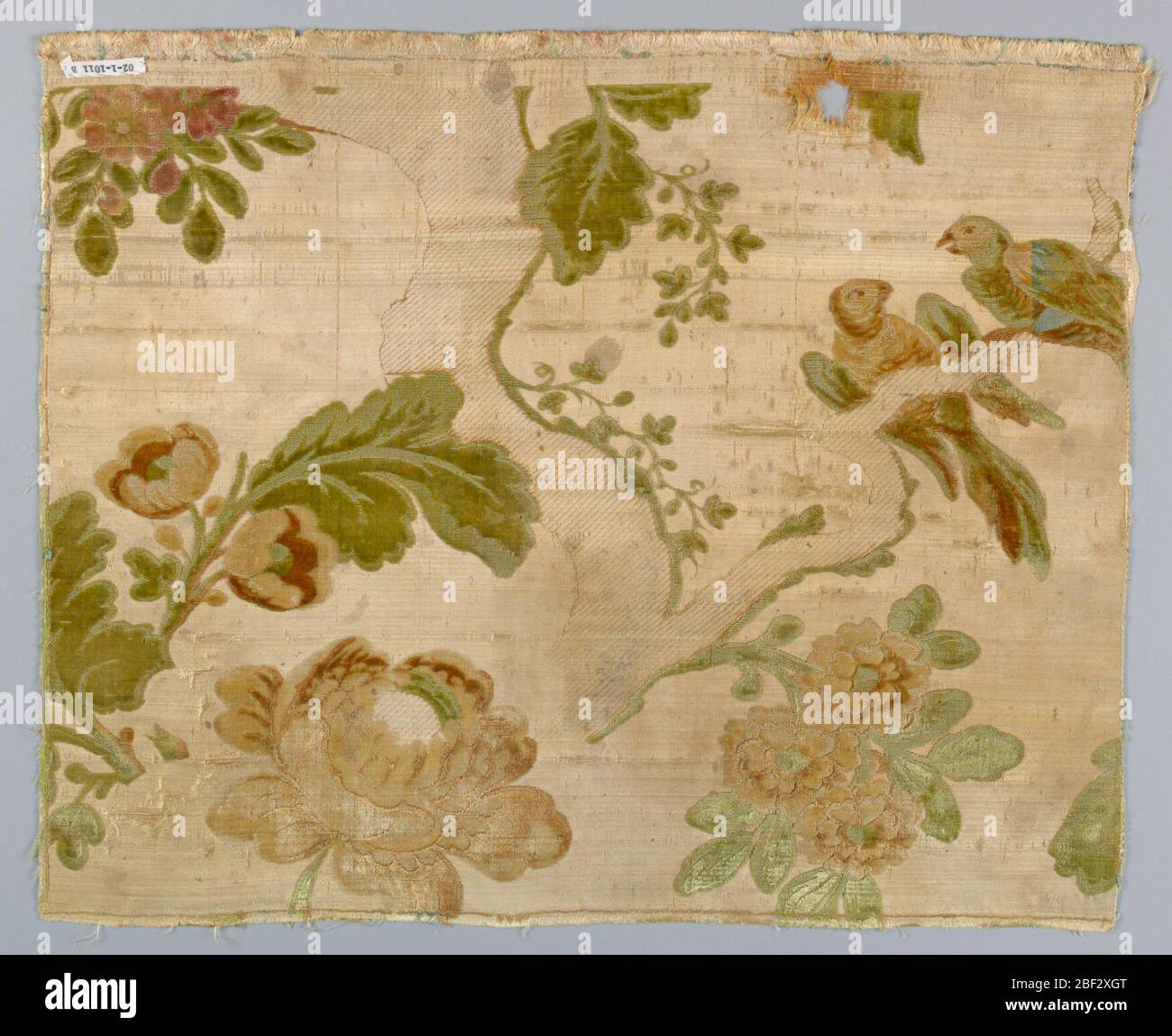 Fragments broken hi-res stock photography and images - Alamy