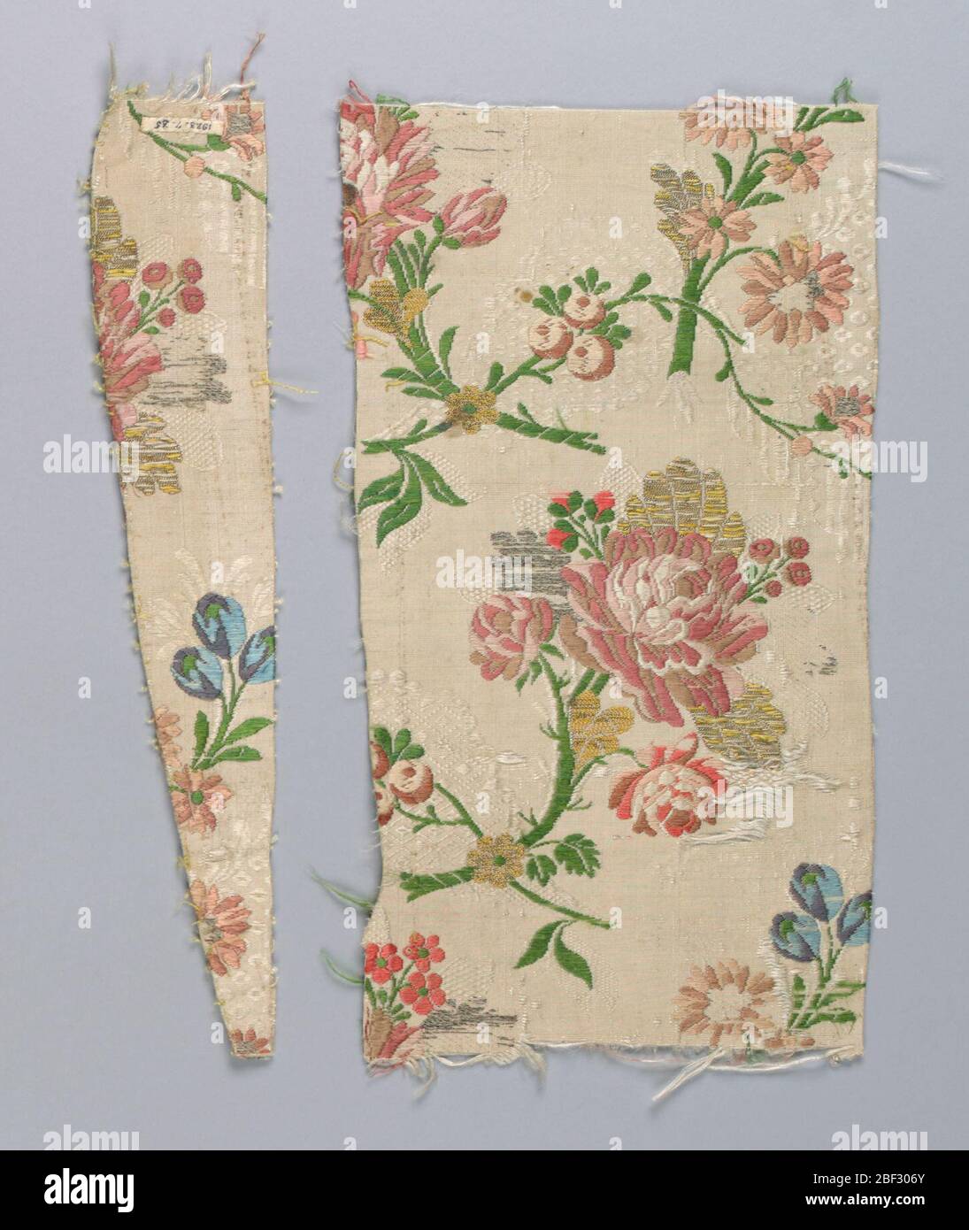 Thread like flowers hi-res stock photography and images - Alamy