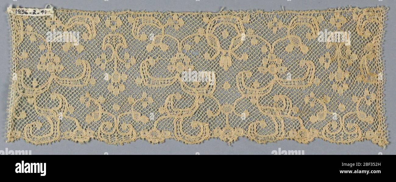 Small conventionalized pattern hi-res stock photography and images - Alamy