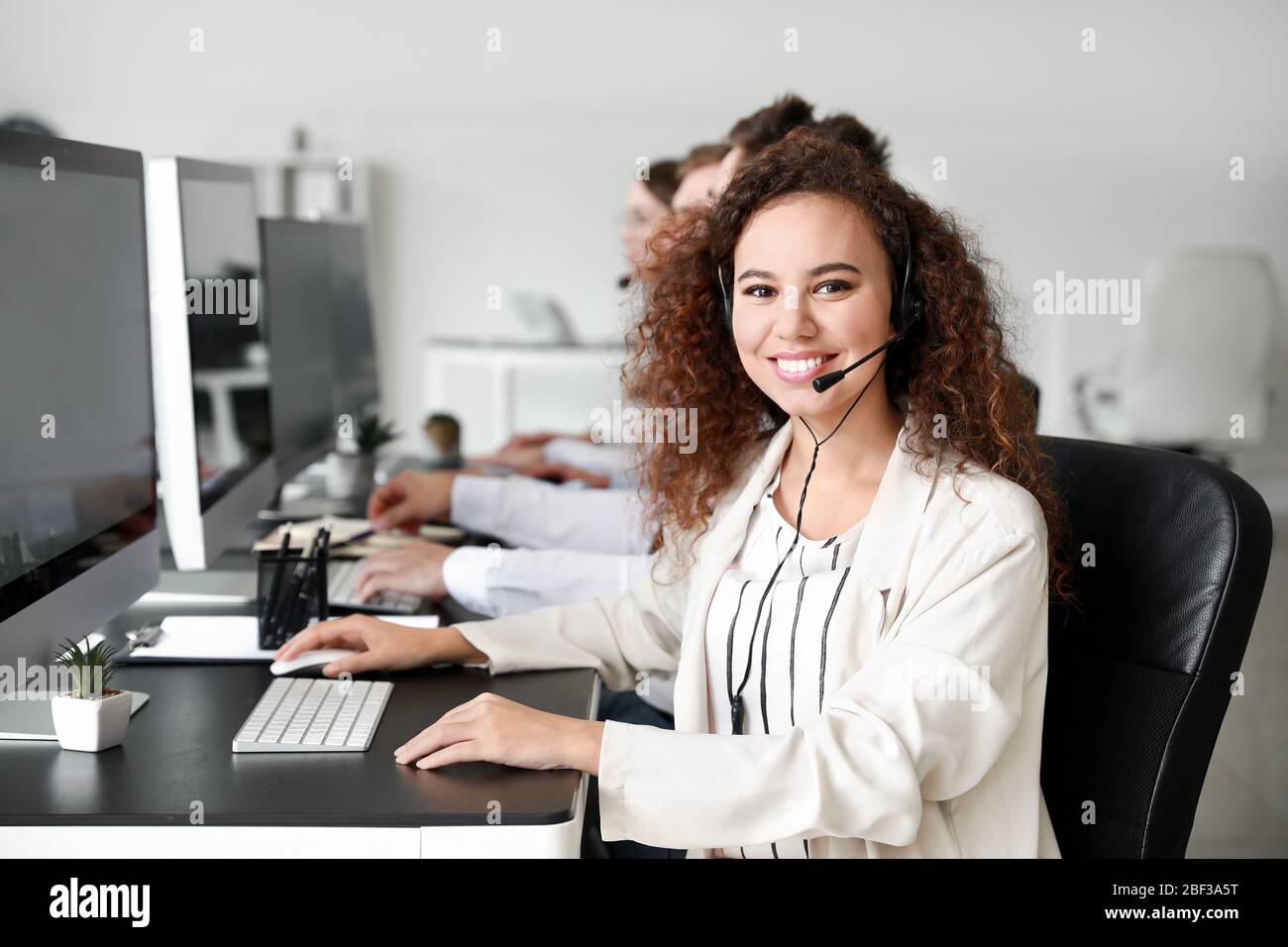 Portrait technical support agents hi-res stock photography and images ...