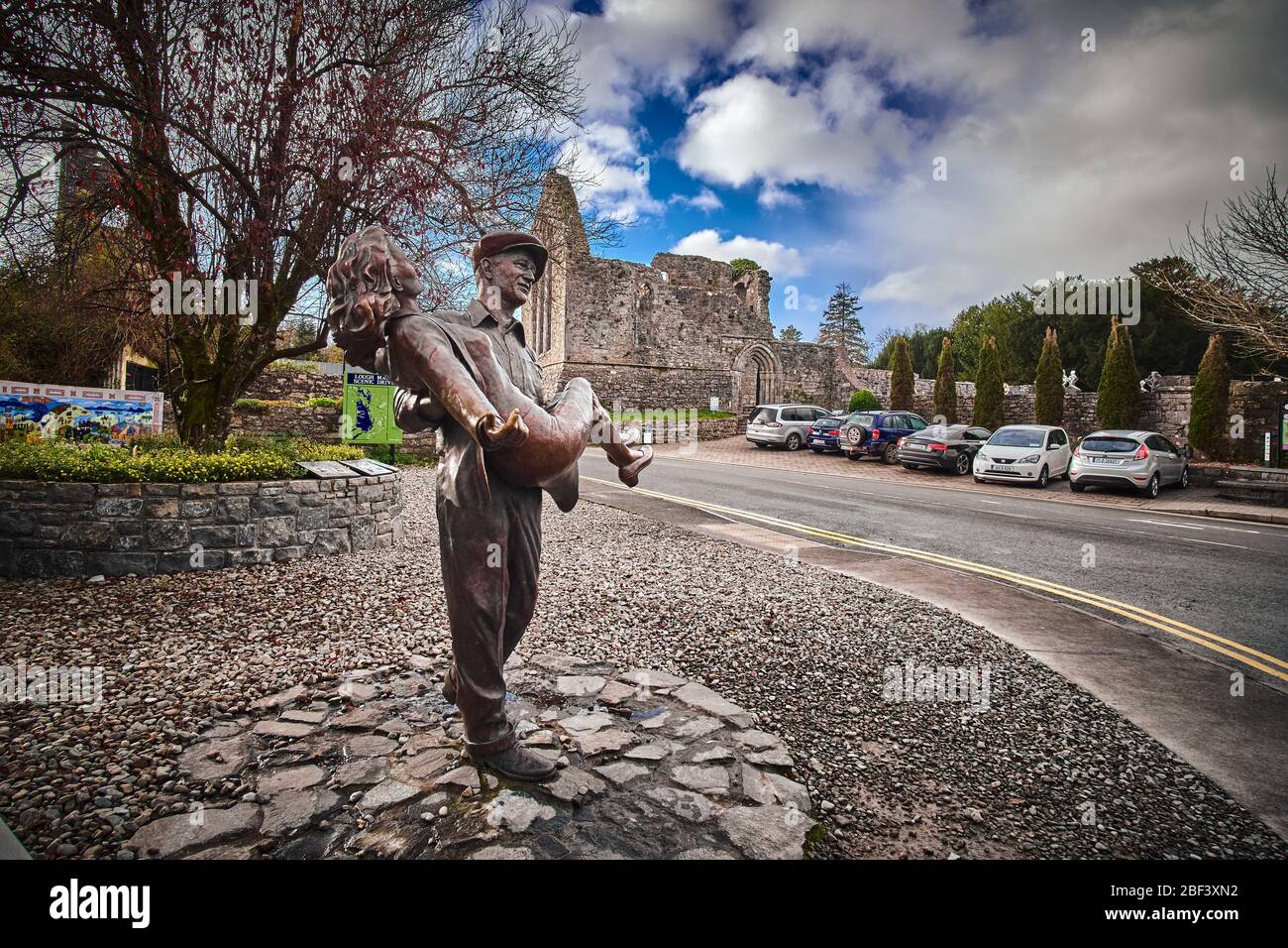 John Wayne Maureen O'Hara statue in Cong Ireland where 'The Quiet Man' motion picture was filmed Stock Photo