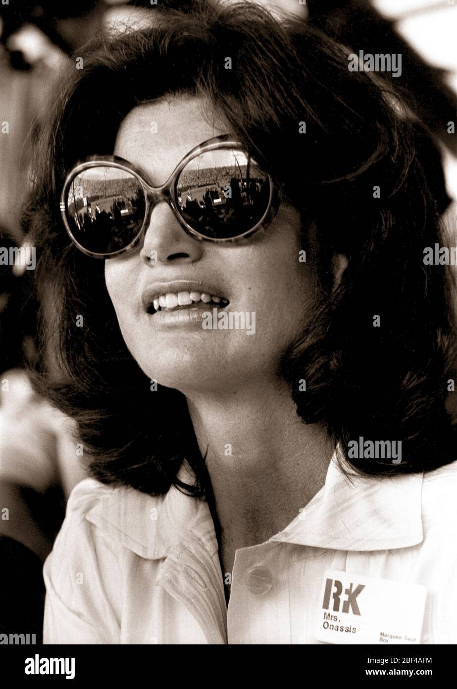 Jackie kennedy sunglasses hi-res stock photography and images - Alamy