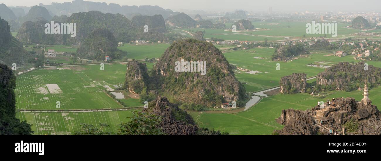 Hang angle hi res stock photography and images Alamy