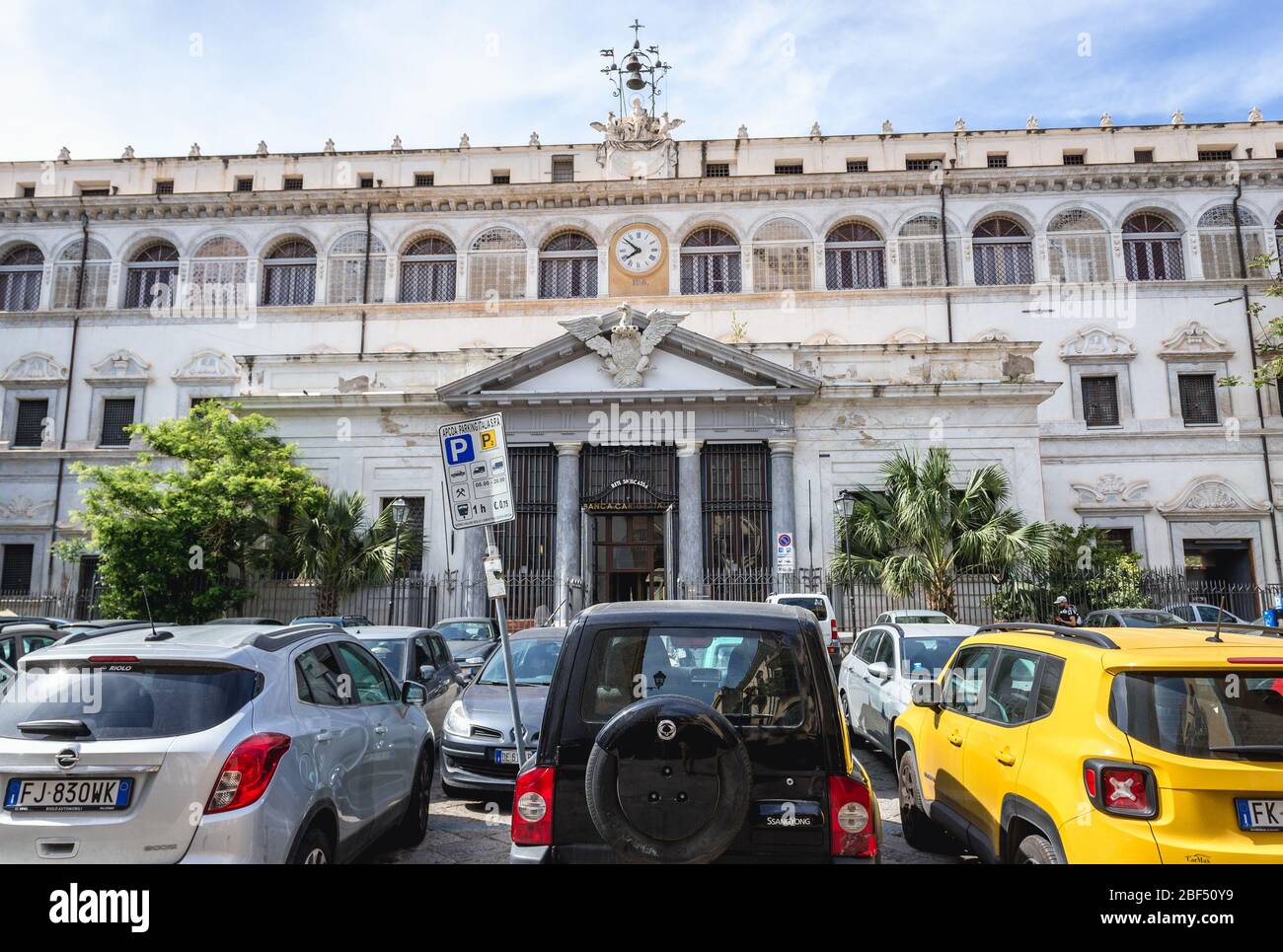 Banca Carige building on Monte di Pieta square in Palermo, capital of  autonomous region of Sicily in Southern Italy Stock Photo - Alamy