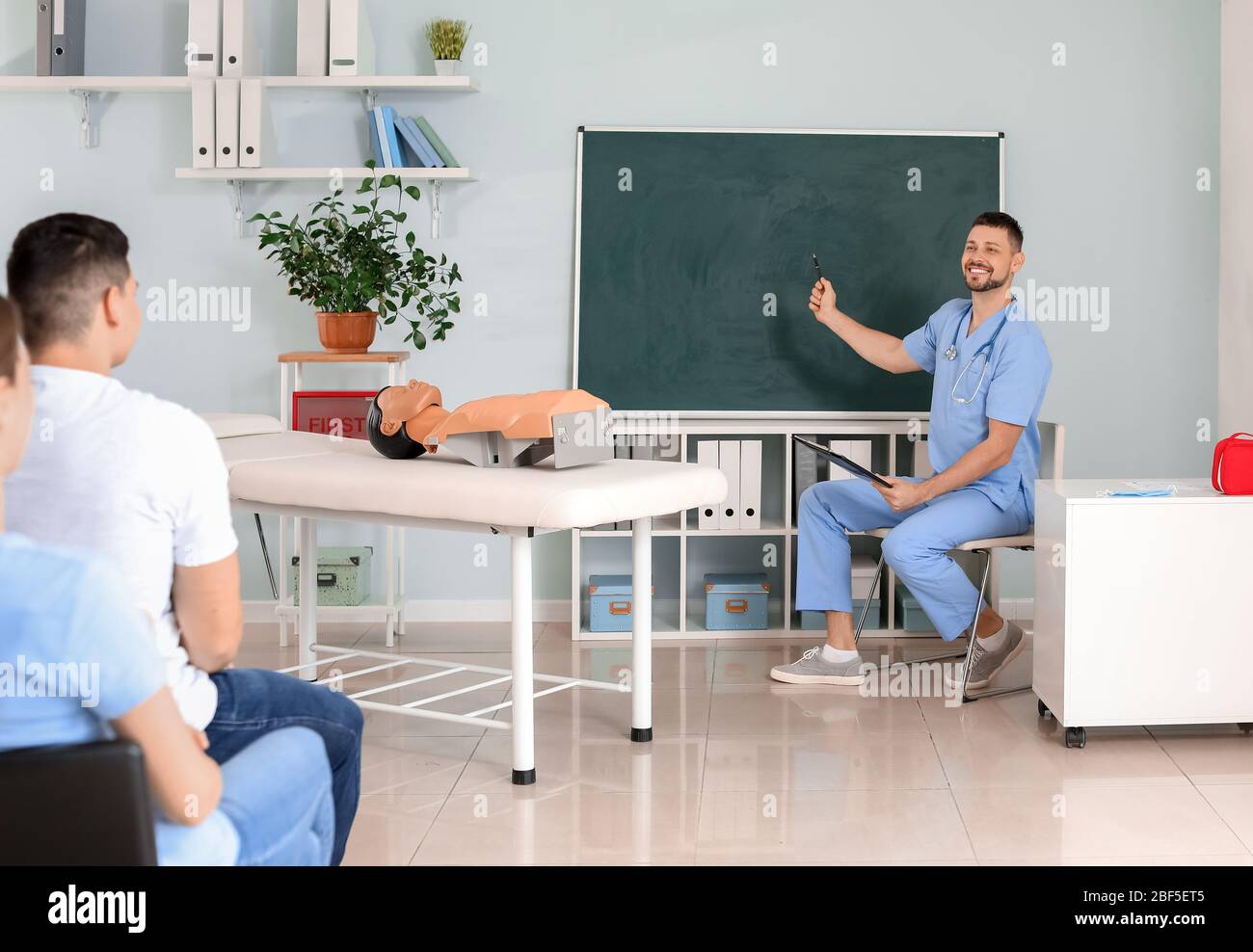 Reanimation medicine life saving male hi-res stock photography and ...