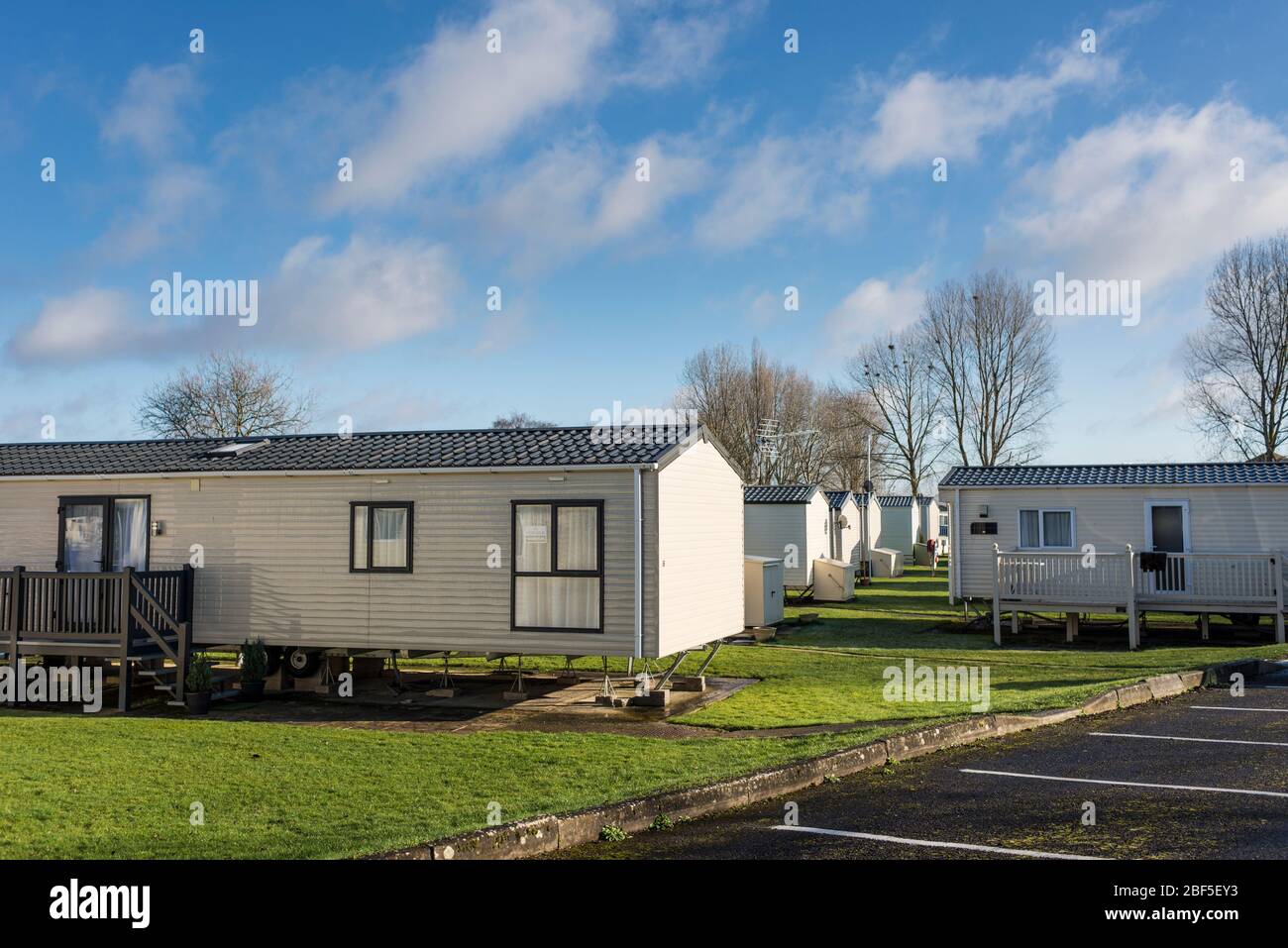 Static caravan park uk hires stock photography and images Alamy