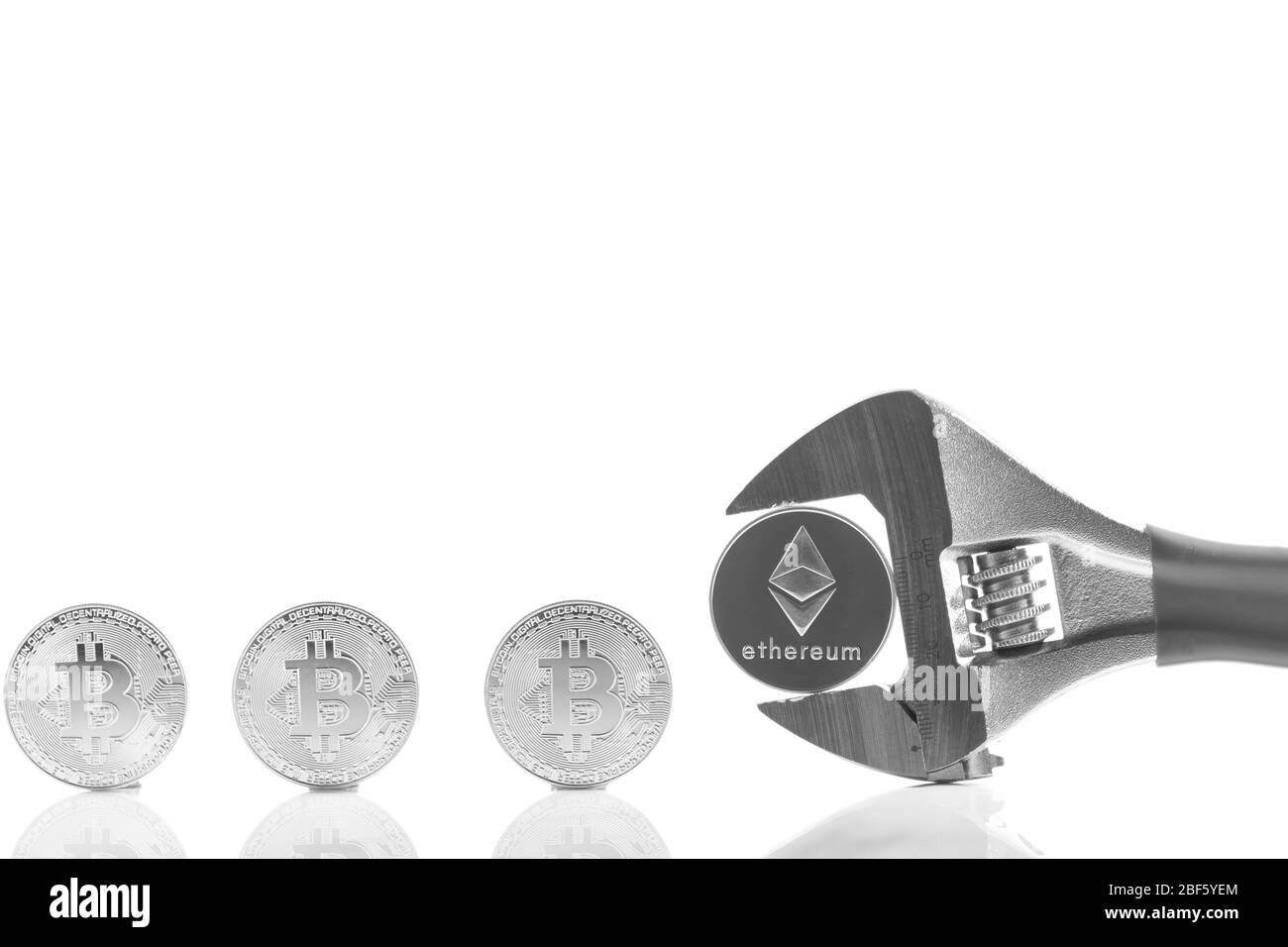 Fintech crypto Black and White Stock Photos & Images - Page 2 - Alamy