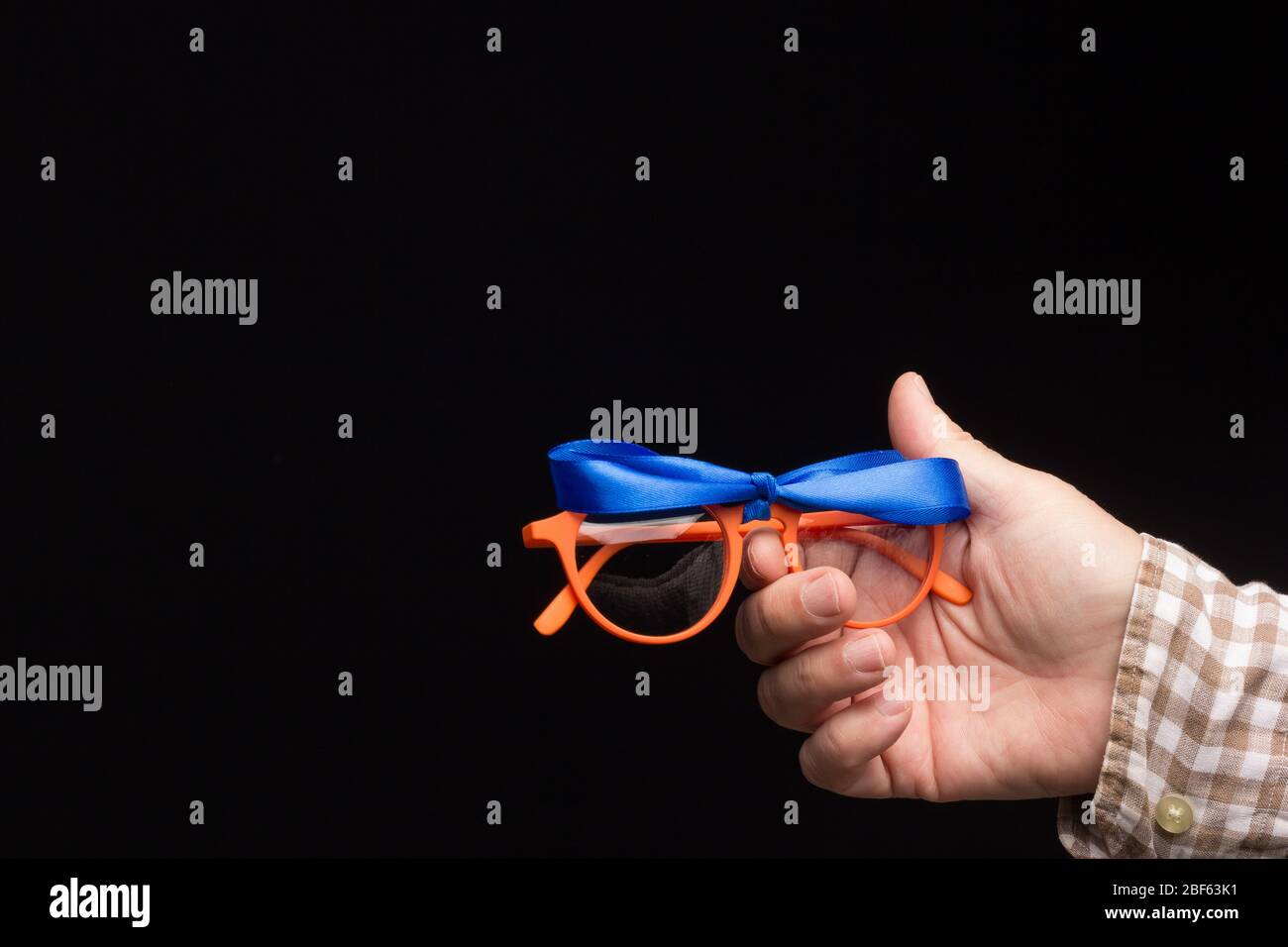Visual health in the glasses, give away glasses for vision correction