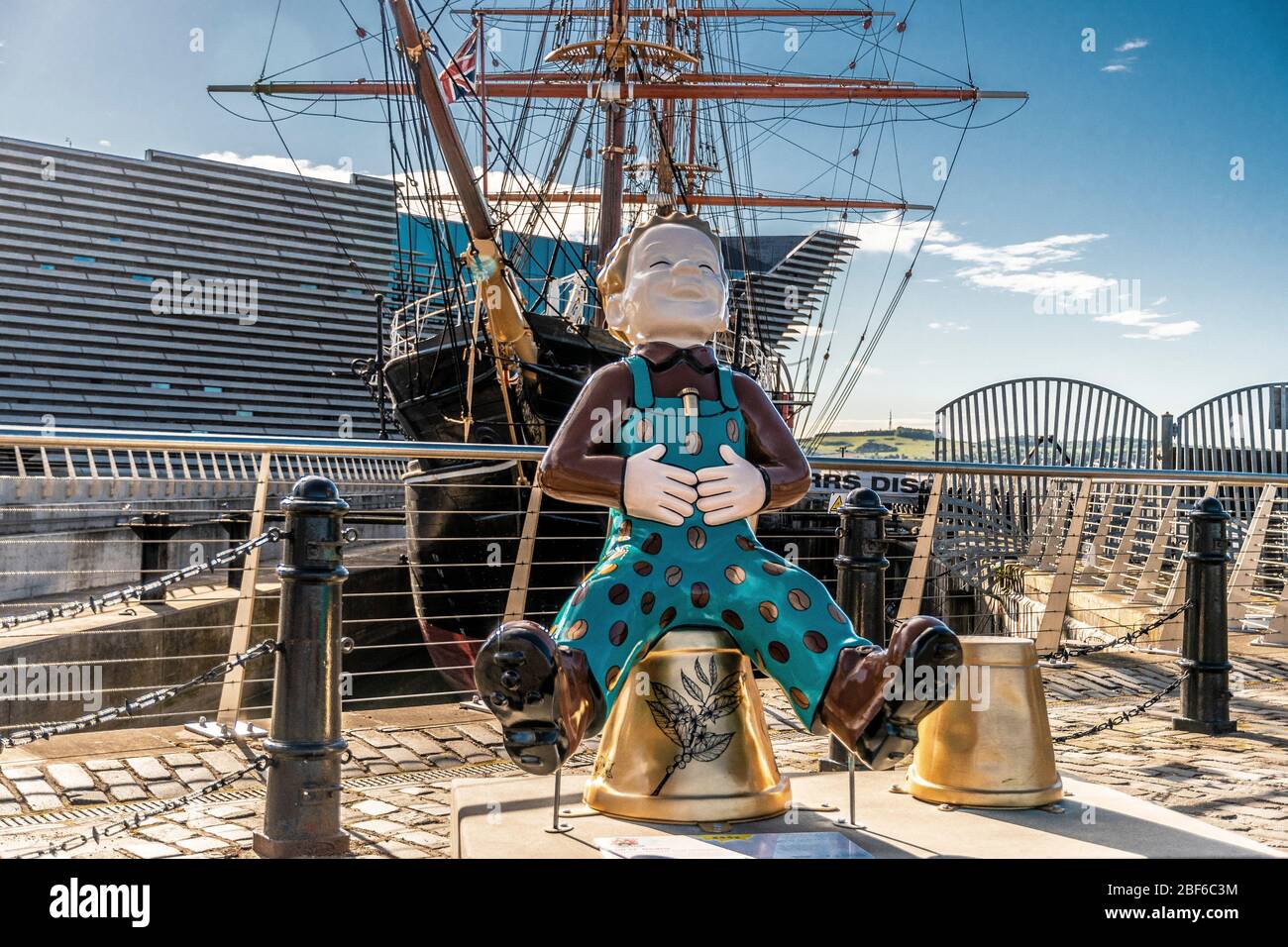 Dundee oor wullie sculpture hires stock photography and images Alamy
