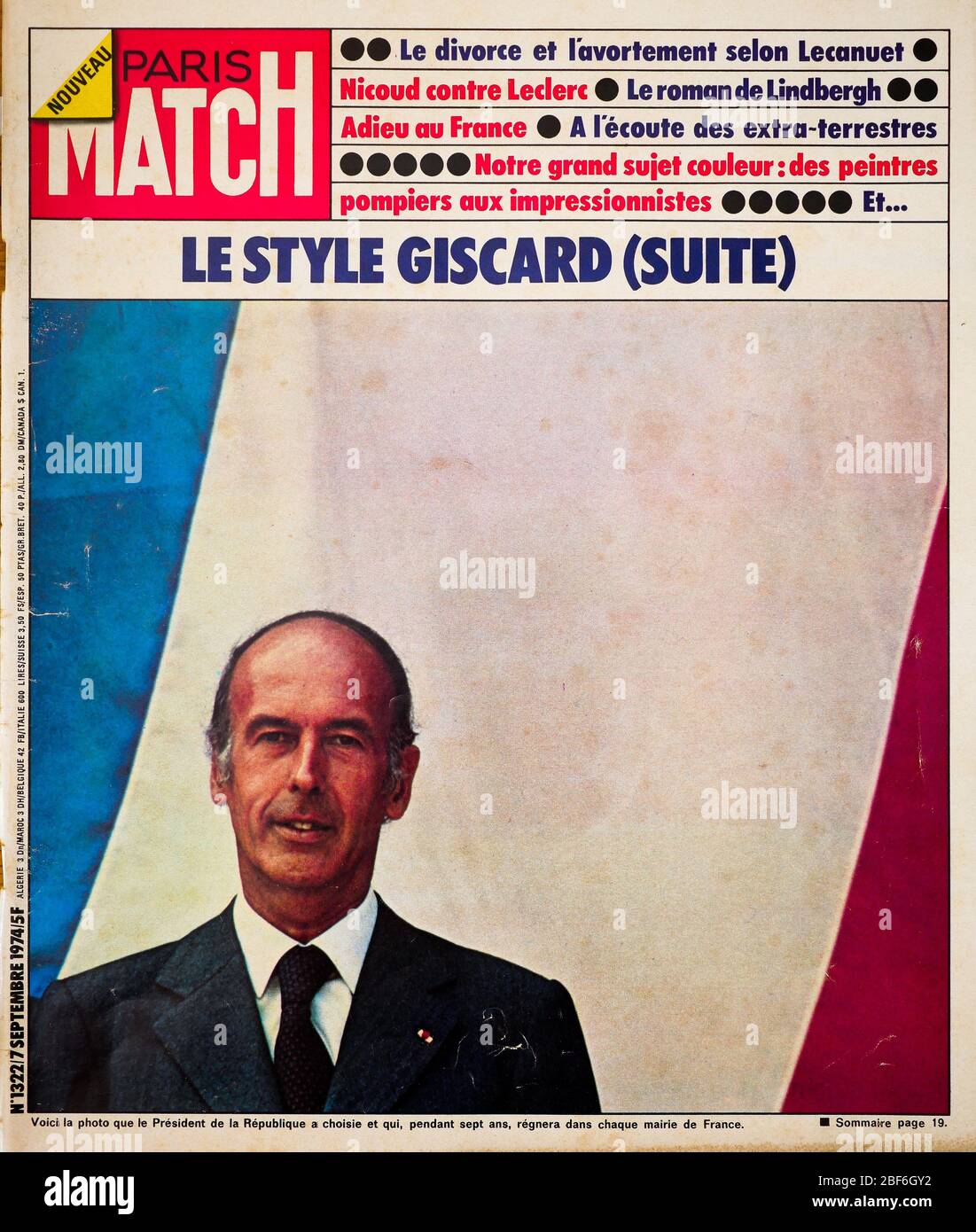Frontpage of French news and people magazine Paris-Match, n° 1322, French  President Giscard d'Estaing gives a new style to the prtesidential  function, 1974, France Stock Photo - Alamy