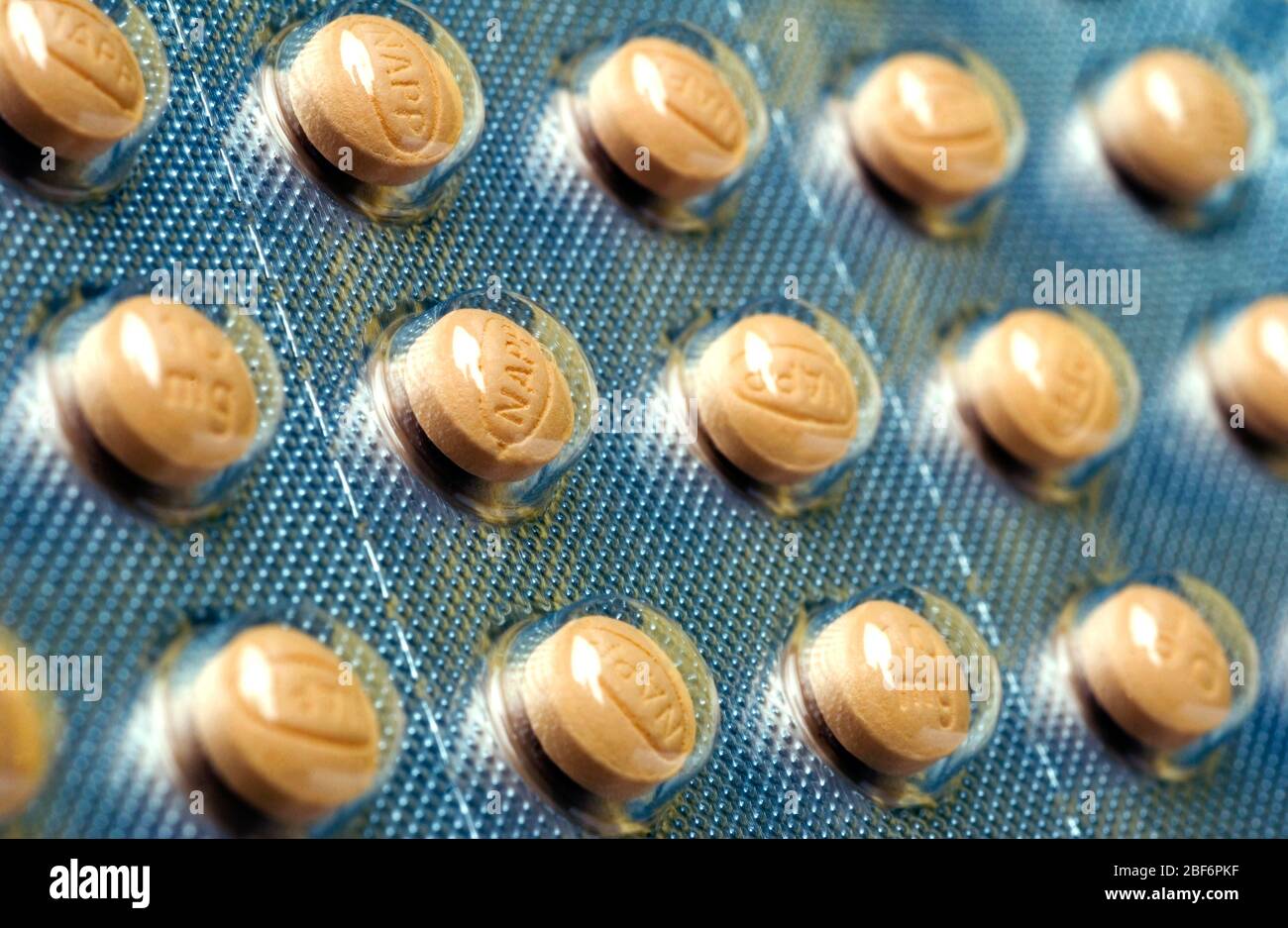 Morphine pills hi-res stock photography and images - Alamy