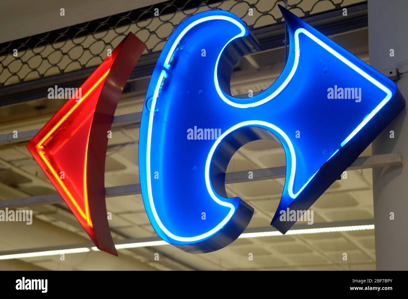 Carrefour brand hi-res stock photography and images - Alamy