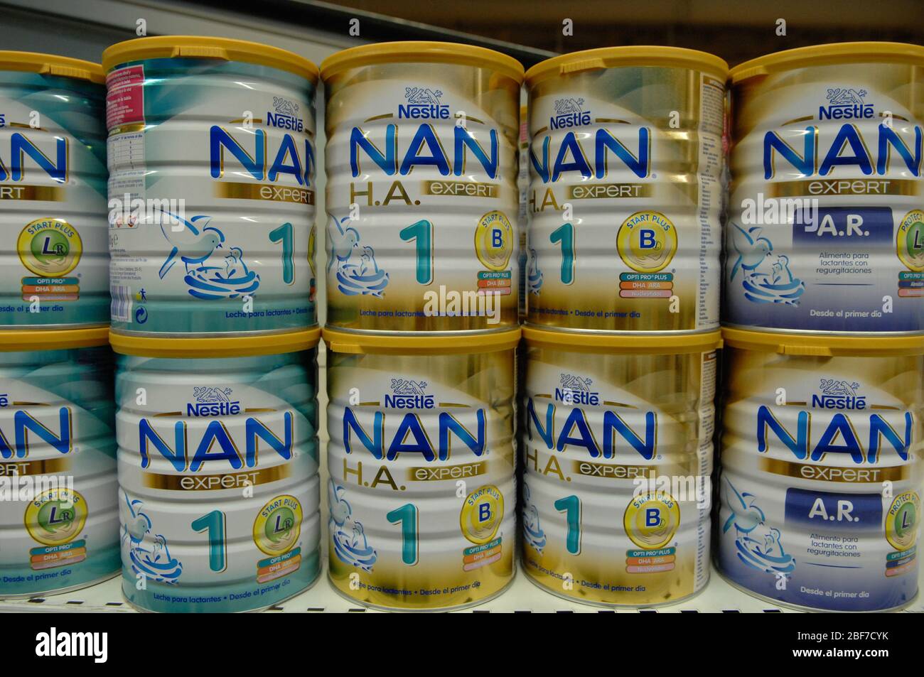 Nestle nan hi-res stock photography and images - Alamy