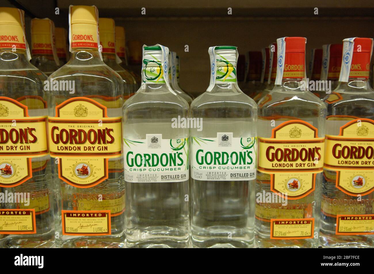 Gordons London Dry Gin Early 1980s 1.75 Liter