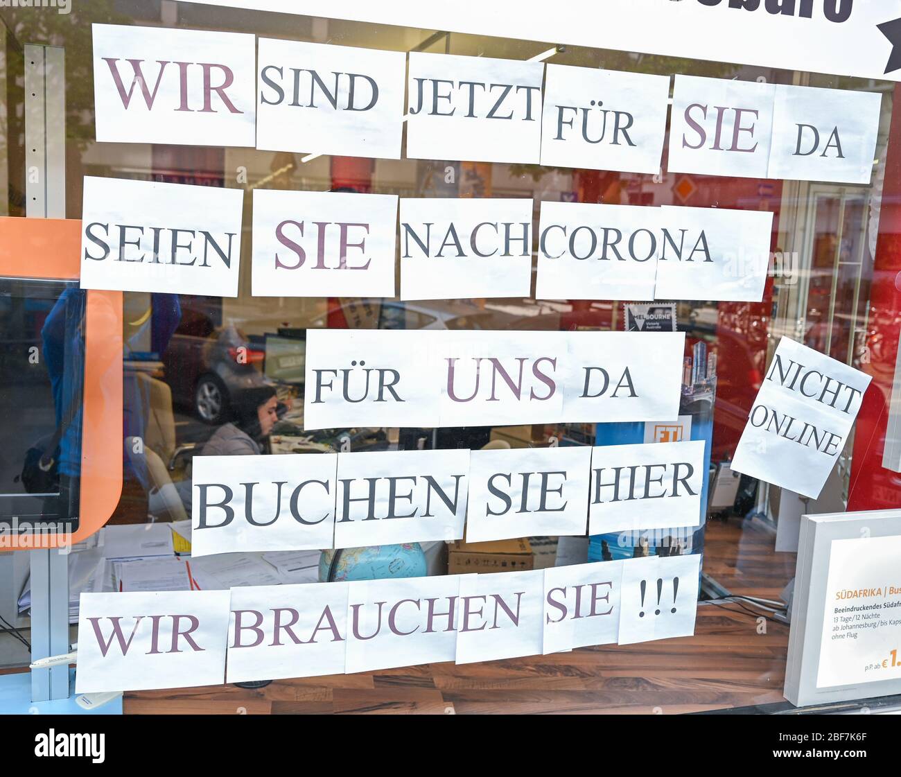 Page 3 Travel Agency Window High Resolution Stock Photography And Images Alamy