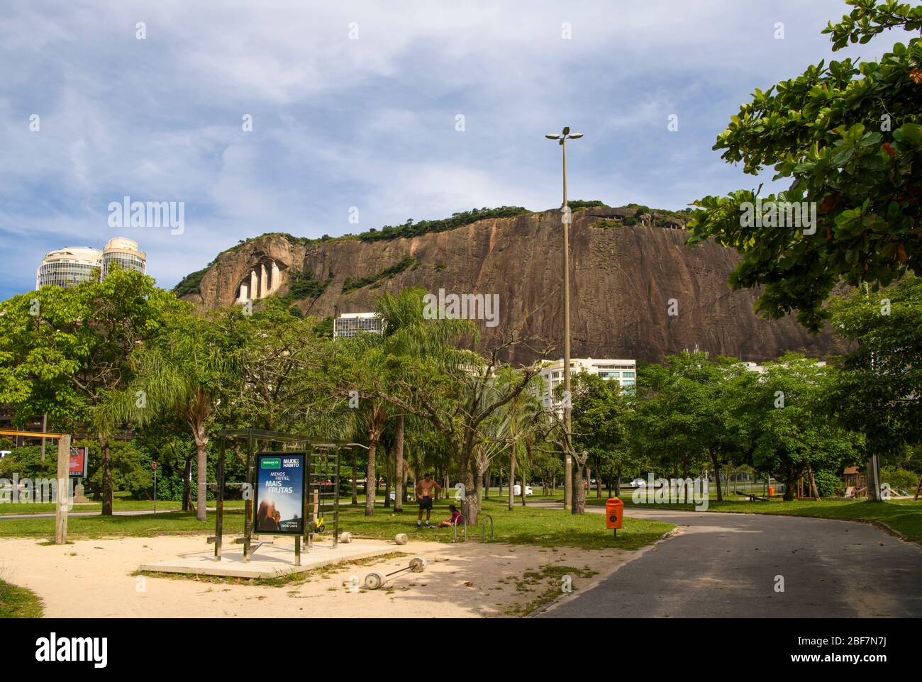 Rio de Janeiro, Brasil-  February 27, 2020: Rodrigo de Freitas Lagoon. Cantagalo Park. Citizens walk in the park Stock Photo