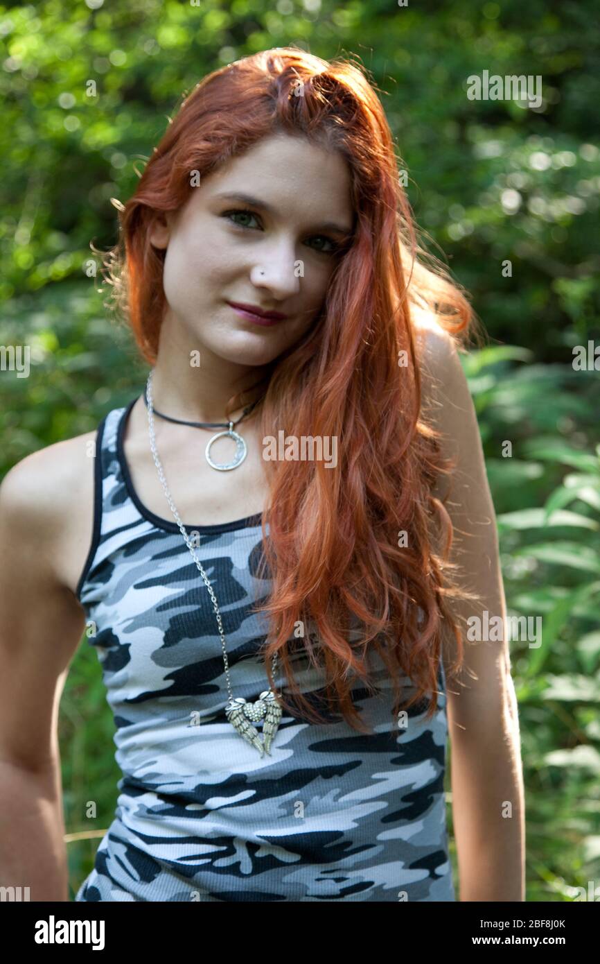 Cammoflogue hires stock photography and images