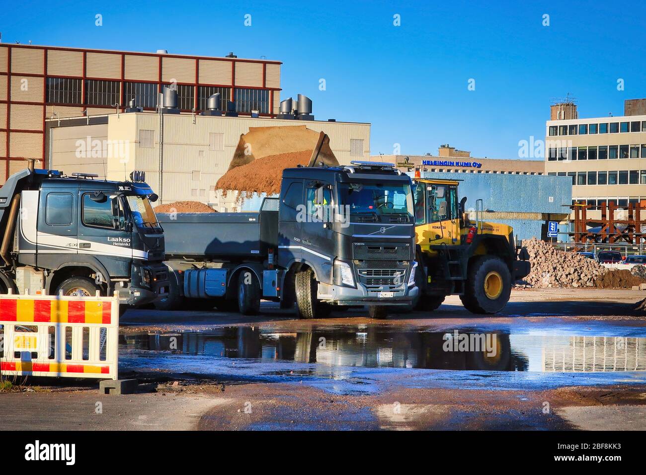 Apr 17 hi-res stock photography and images - Alamy