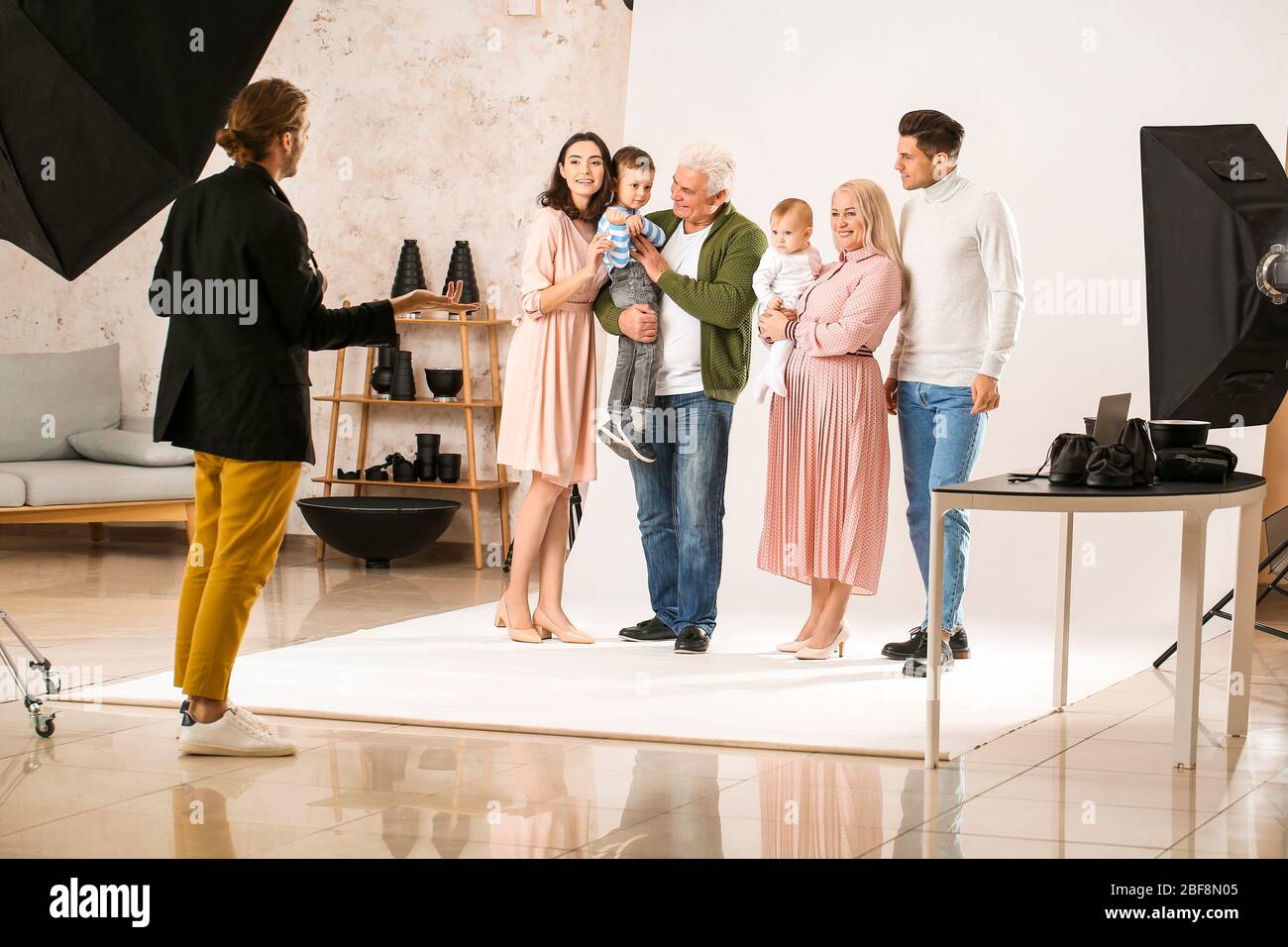 Family isolation session shot hi-res stock photography and images - Alamy