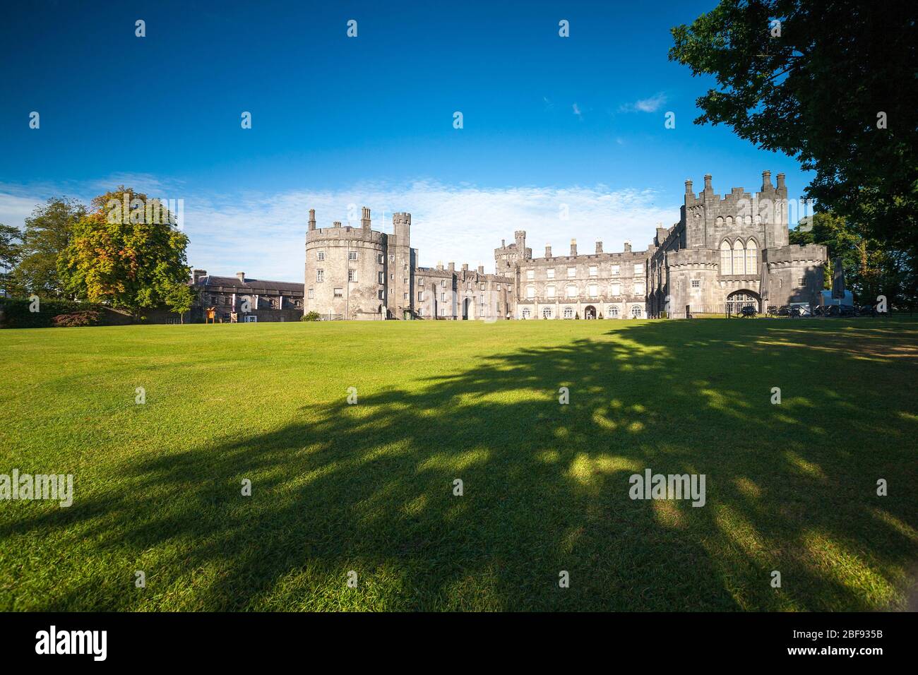 Visit to kilkenny castle hi-res stock photography and images - Alamy