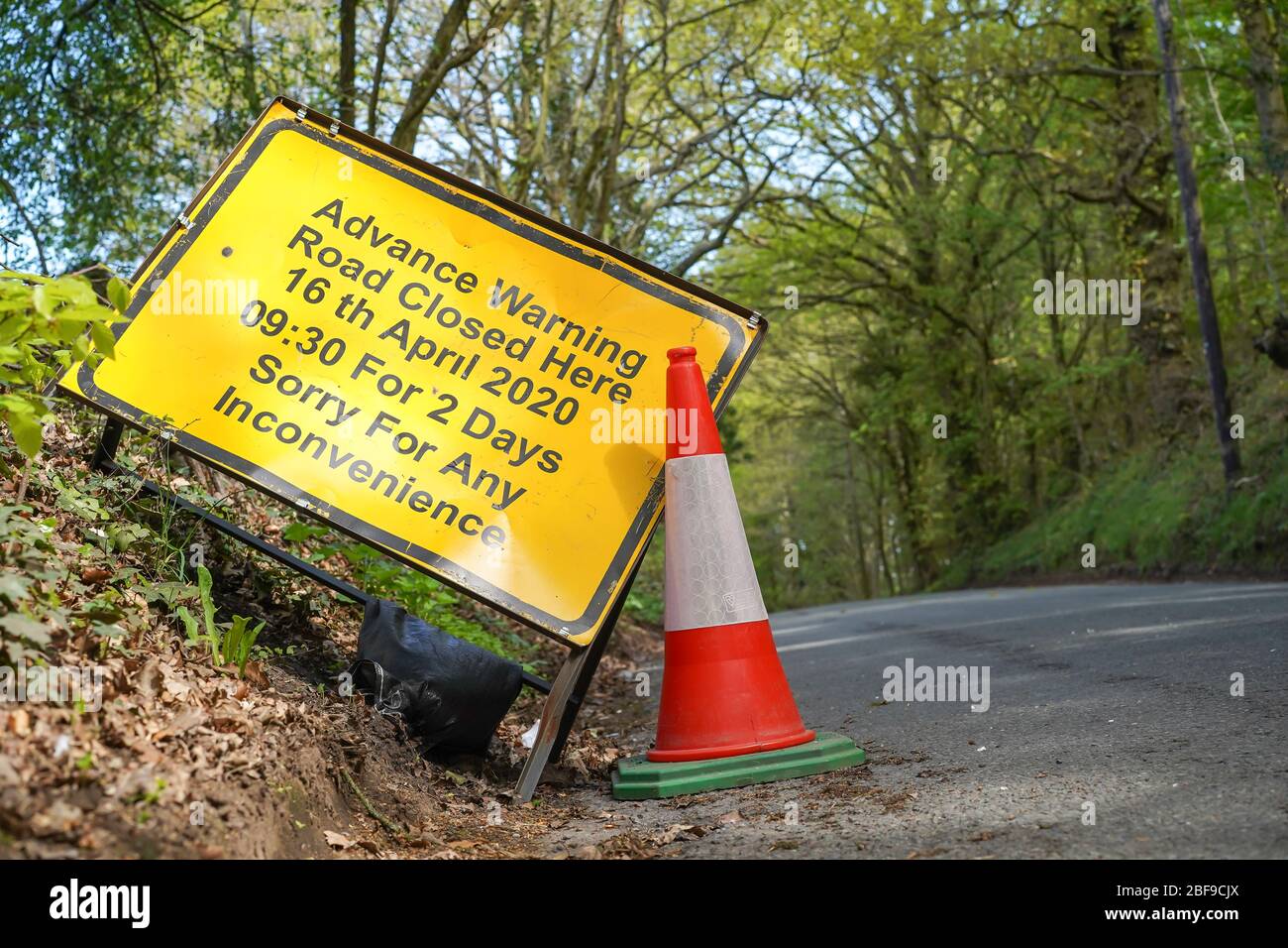 Road closure sign, UK Stock Photo Alamy