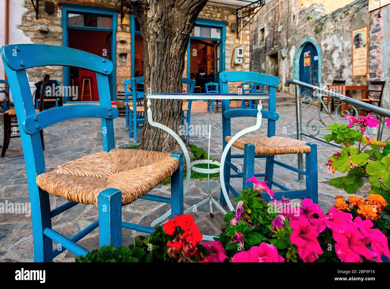 Picturesque 'corner' ('Ston Prodromo' cafe & tavern) at Kastelli Fournis village, Epano Mirabello, Agios Nikolaos Municipality, Lasithi, Crete, Greece Stock Photo