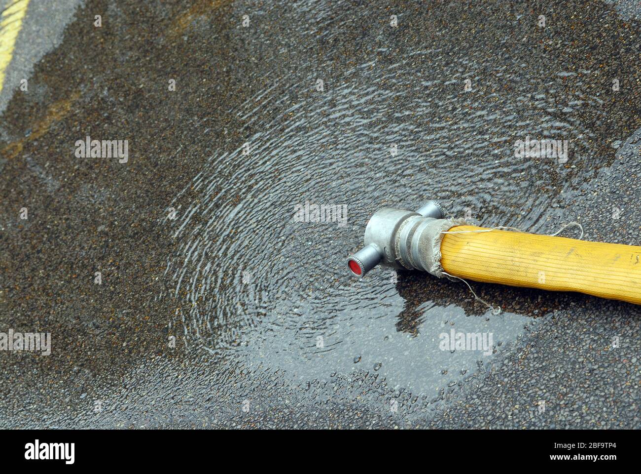 Firemans hose water hi-res stock photography and images - Alamy