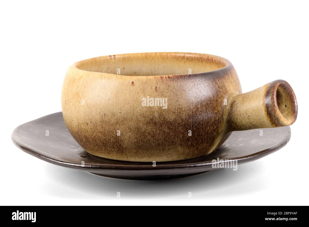 Rustic clay pot isolated on white background Stock Photo - Alamy