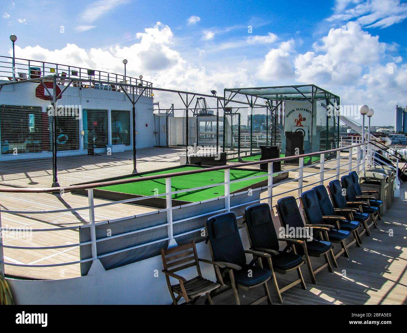 Cunard cruise deck hi-res stock photography and images - Alamy