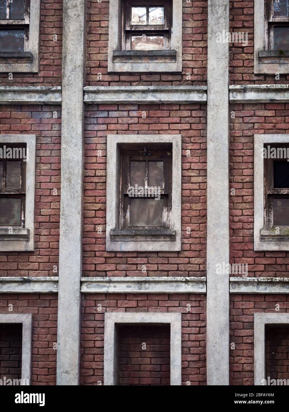 Brick house windows hi-res stock photography and images - Alamy