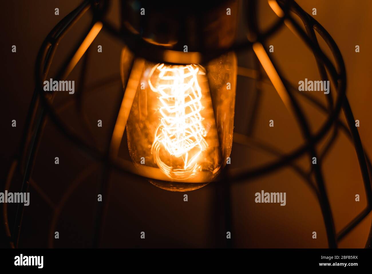 Incandescent light bulb edison hires stock photography and images Alamy