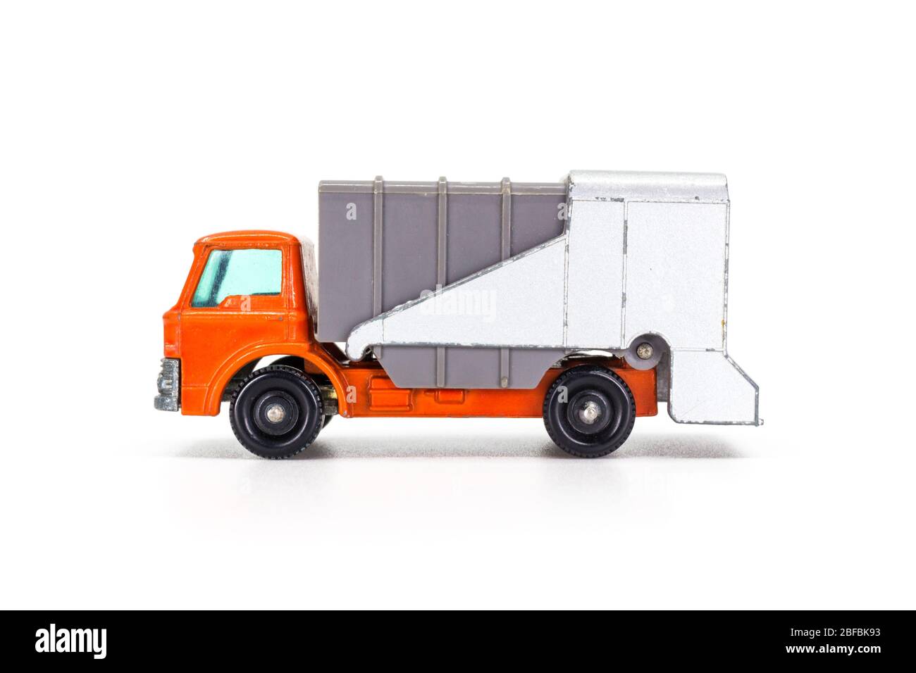 matchbox series no 7 refuse truck