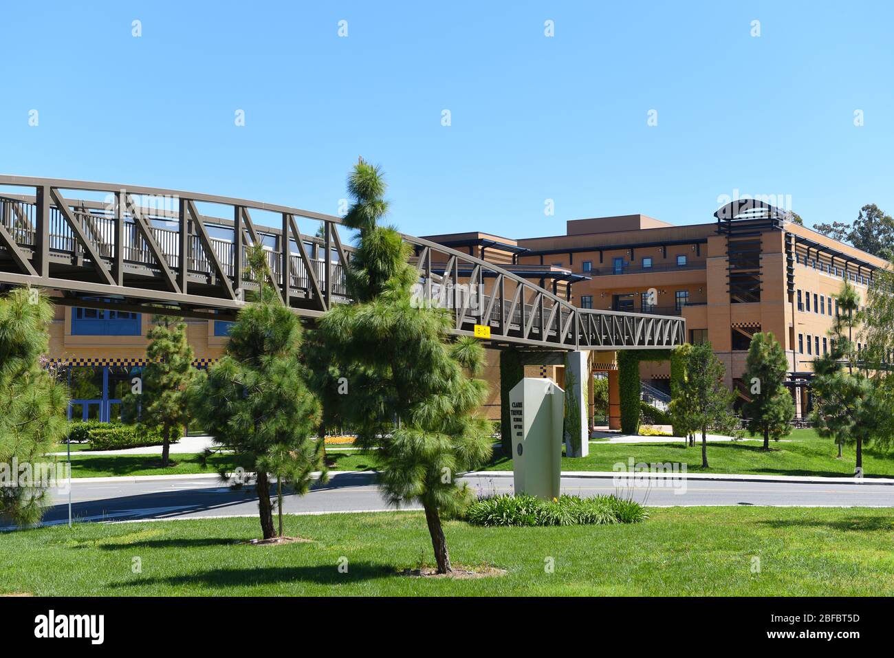 IRVINE, CALIFORNIA 16 APRIL 2020 Pedestrian Bridge near the Claire