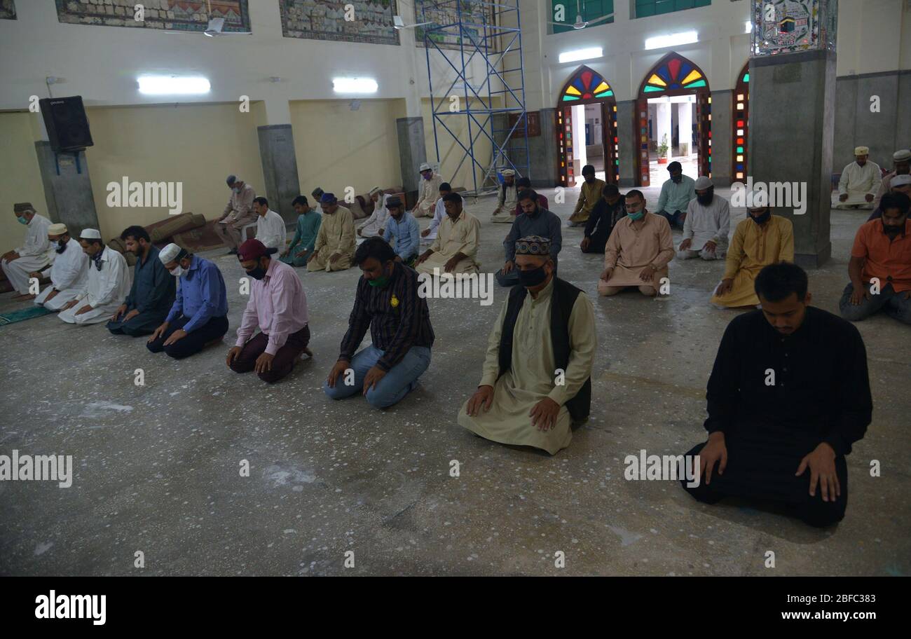 Pakistani religious scholar and Khateeb Professor Dr. Raghib Hussain ...
