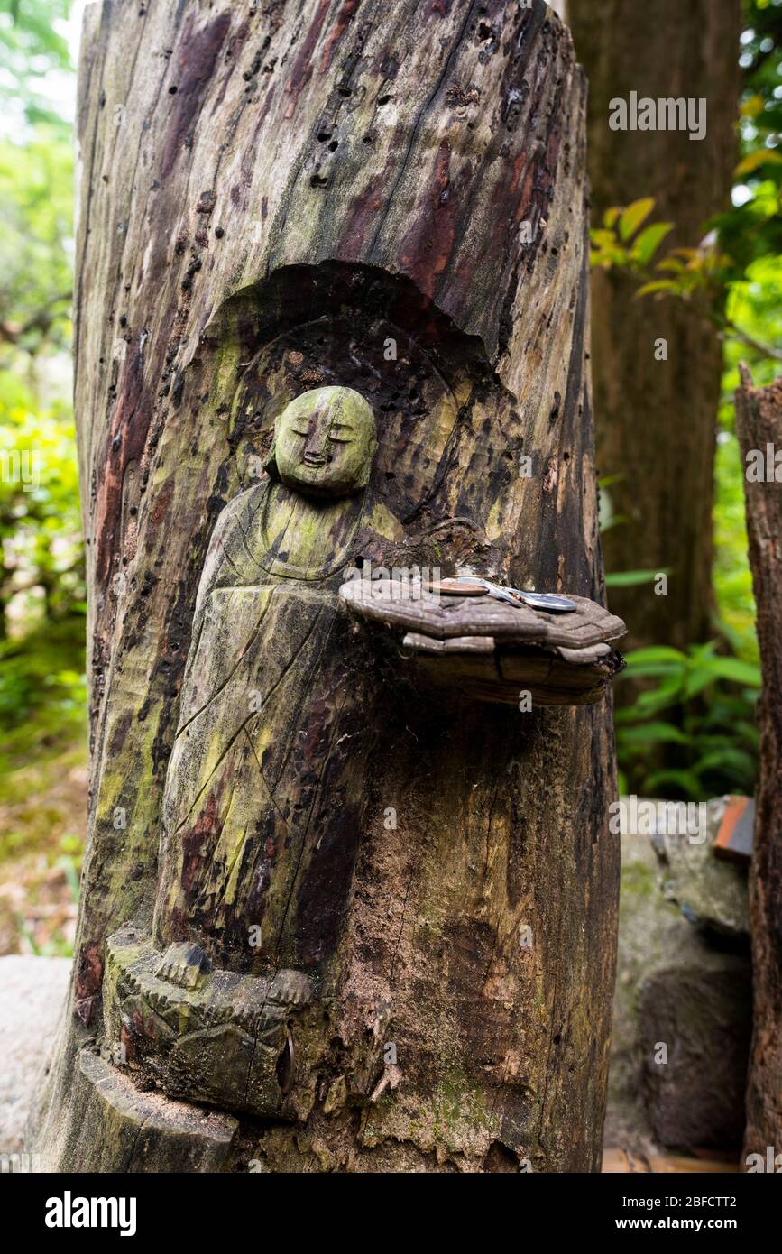 Japanese Wood Carving High Resolution Stock Photography and Images - Alamy