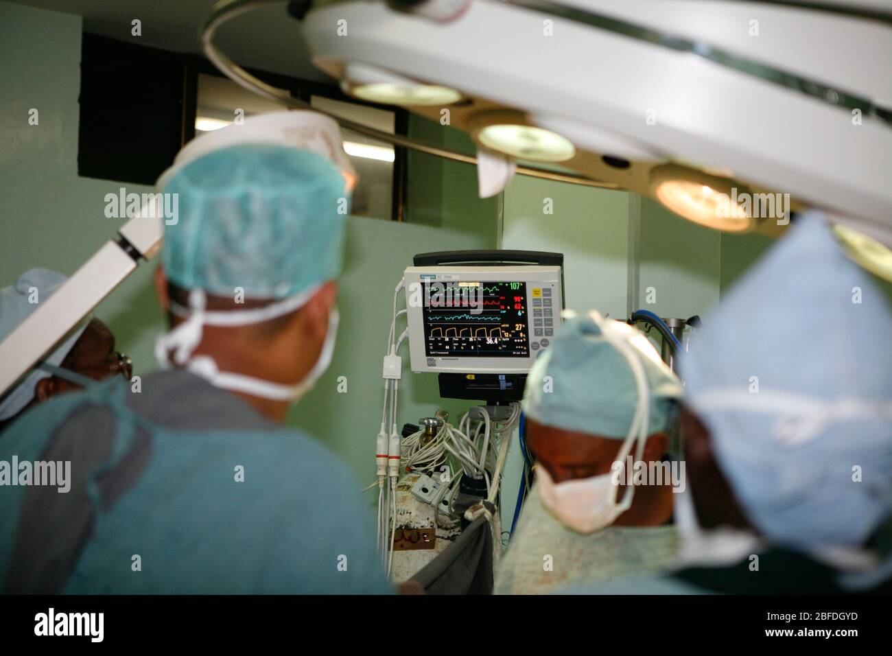 Endoscopic surgery hi-res stock photography and images - Alamy