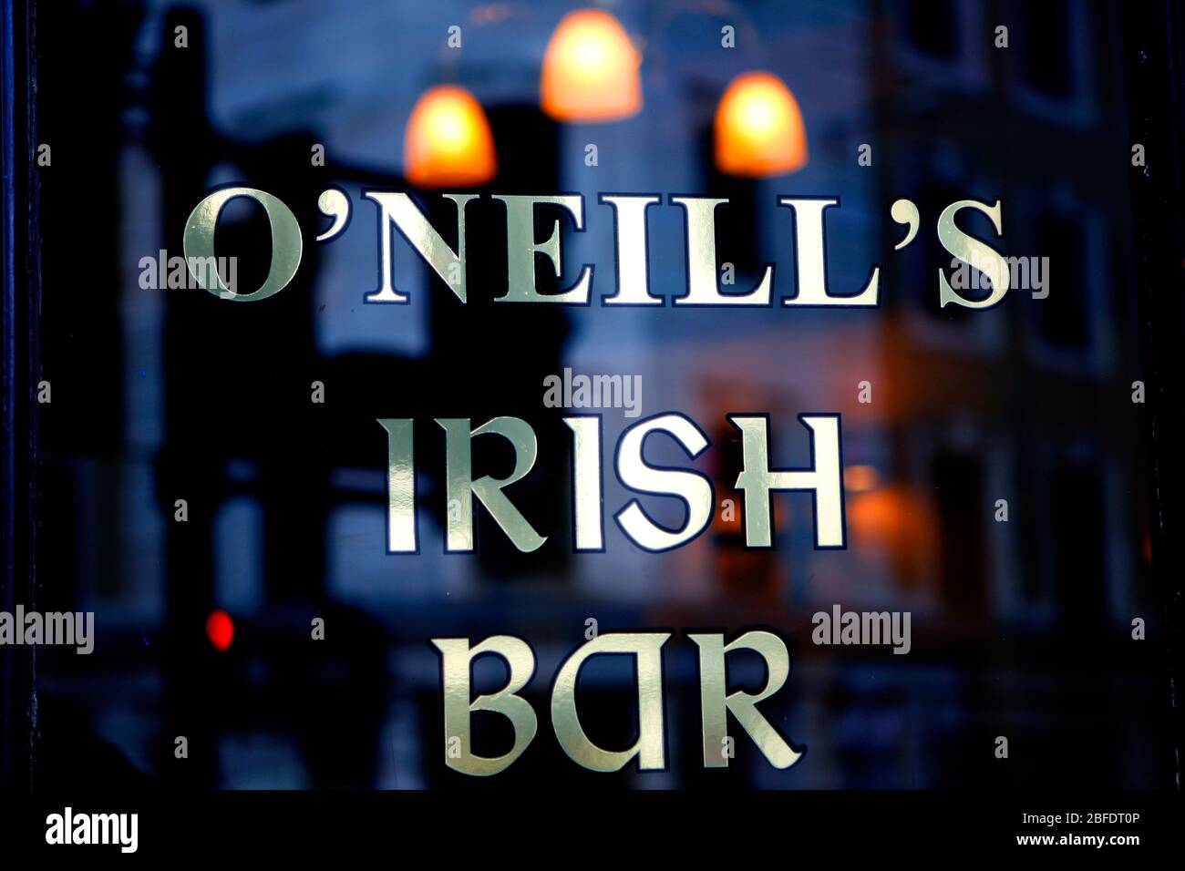O'Neill's Irish Bar in the City of London Stock Photo Alamy