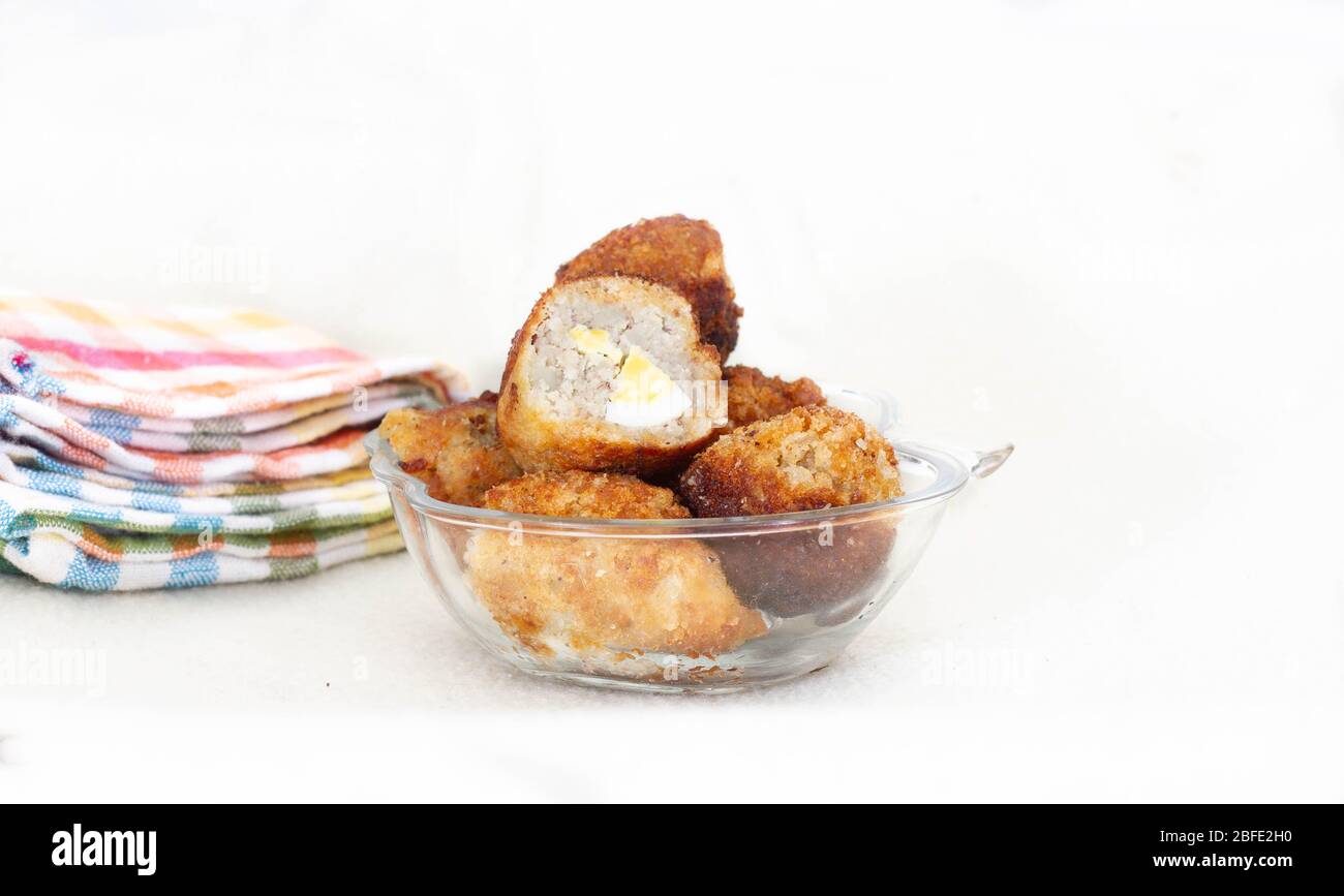 Deep fried crispy Egg Kebabs with a delicious coating of Coconut Chutney. Egg Chutney Kebab