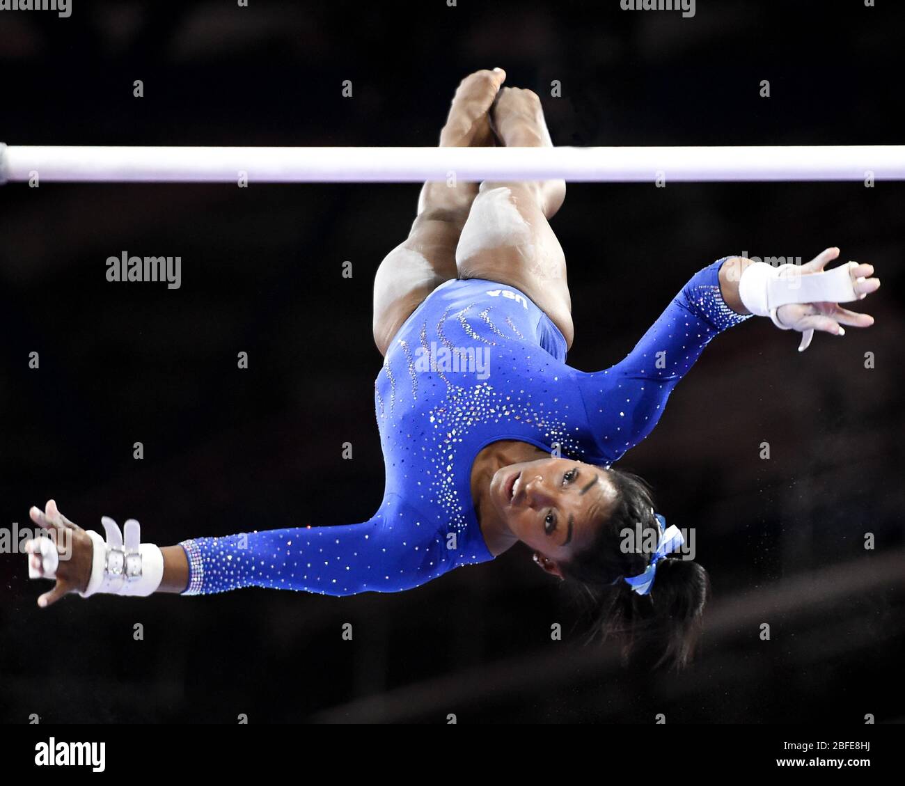 Simone biles usa at parallel bars during salto shaposhnikova mezzo hi