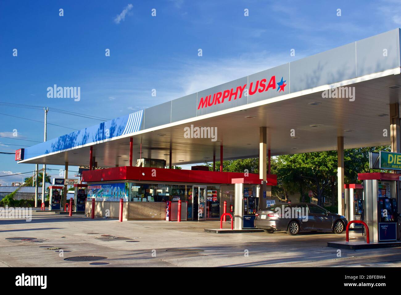 8/25/2019 Miami Florida - Murphy USA gas station and convenience store located on an out parcel of a Walmart Supercenter. Stock Photo