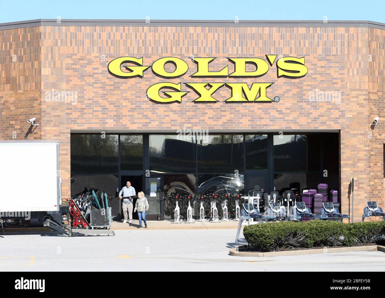 Golds Gym High Resolution Stock Photography And Images Alamy