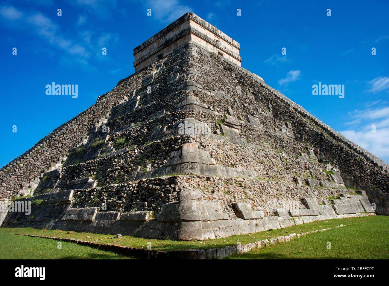 El Castillo, The Pyramid of Kukulkán, is the Most Popular Building in the UNESCO Mayan Ruin of Chichen Itza Archaeological Site Yucatan Peninsula, Qui Stock Photo