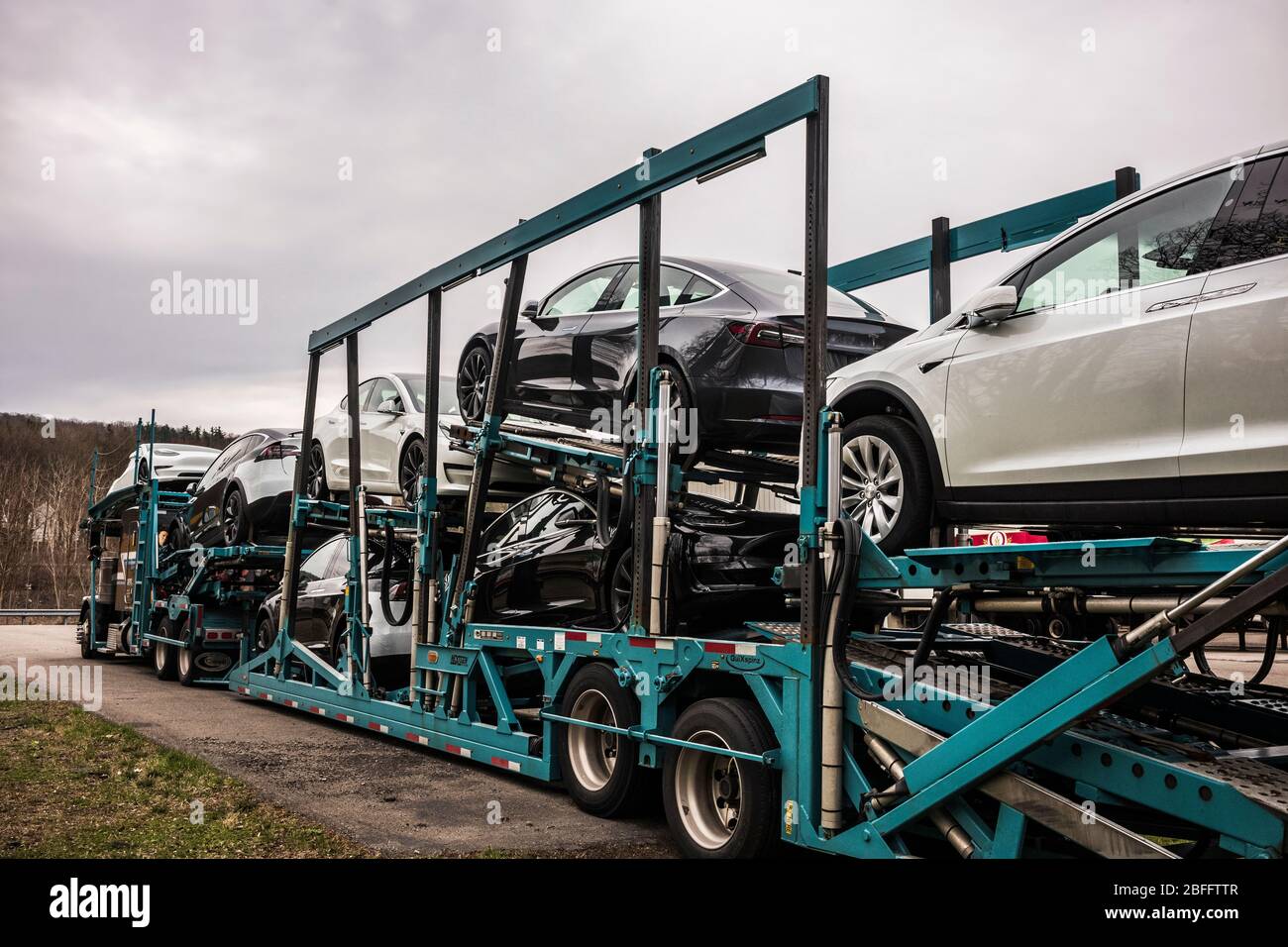 Vestal, NY/USA - April 11, 2020: A semi-tracker trailer hauling seven ...