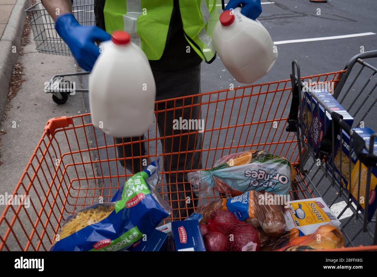Falls Church, Virginia, USA. 18th Apr, 2020. Volunteer COLIN CHADDUCK ...