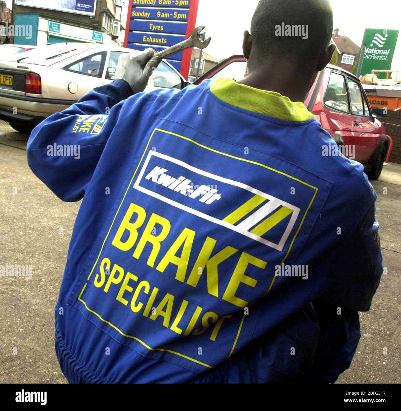 Kwik fit hires stock photography and images Alamy