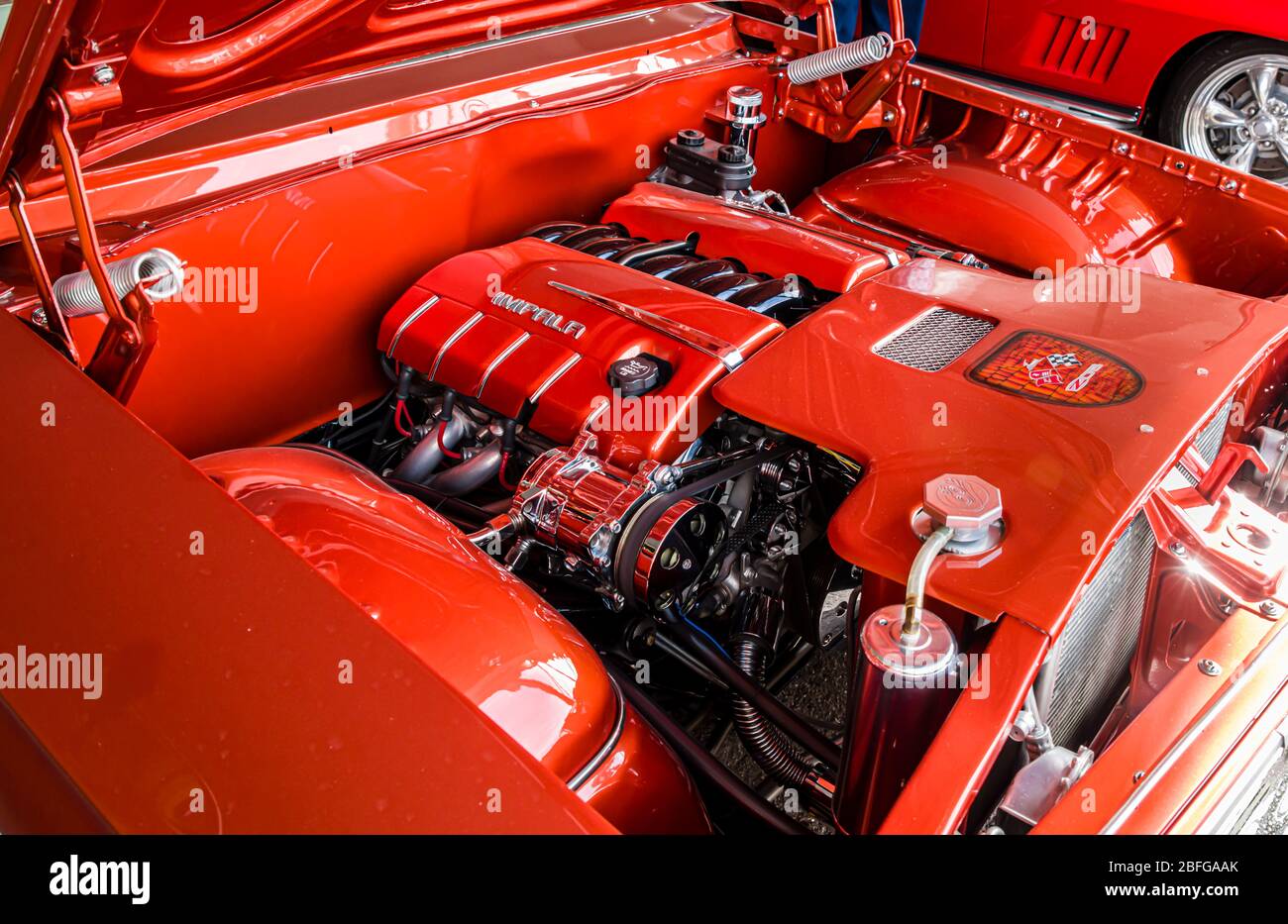 19 Barrett Jackson Scottsdale Auction 1961 Chevrolet Impala Custom Bubble Top Sedan Engine Stock Photo Alamy